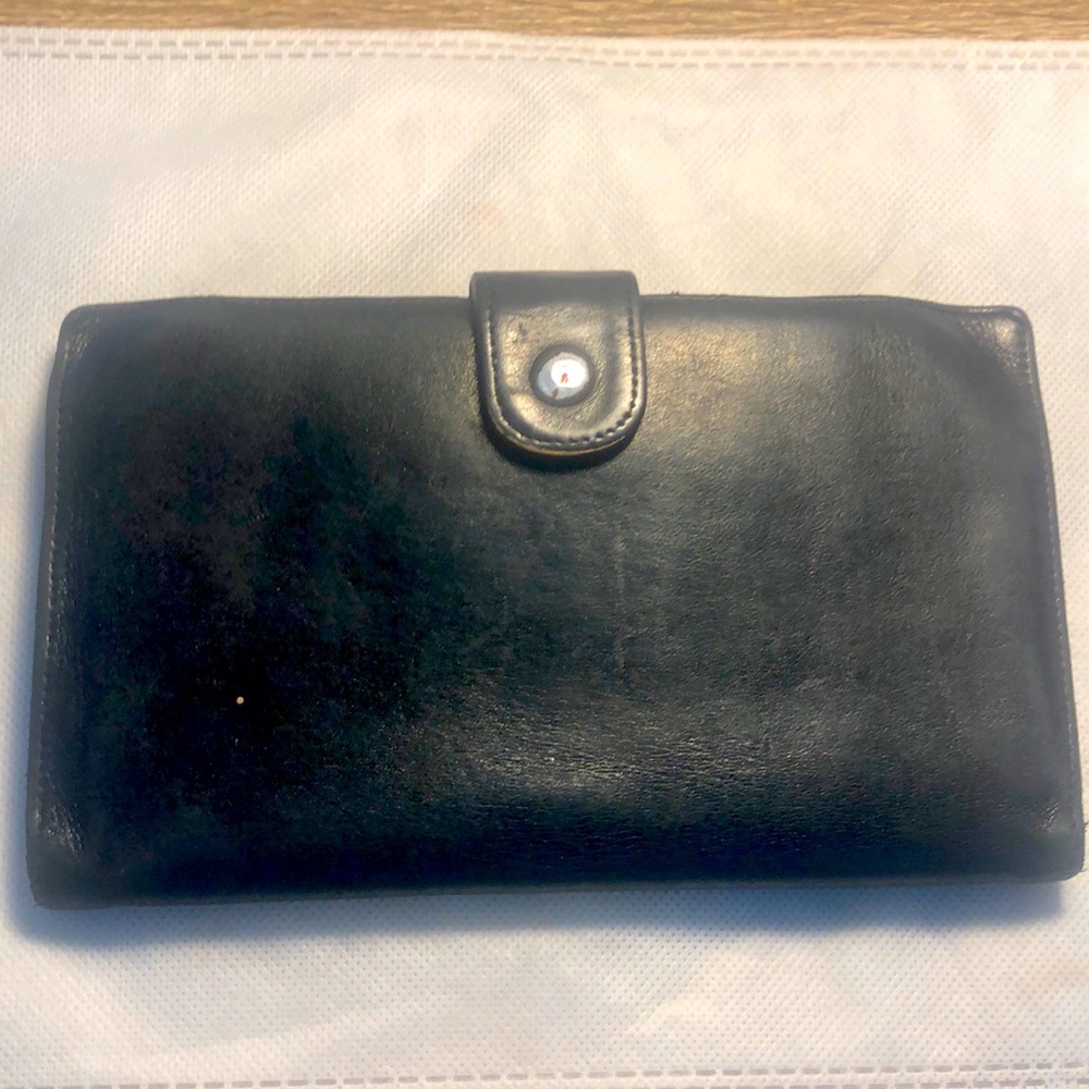 Chanel wallet